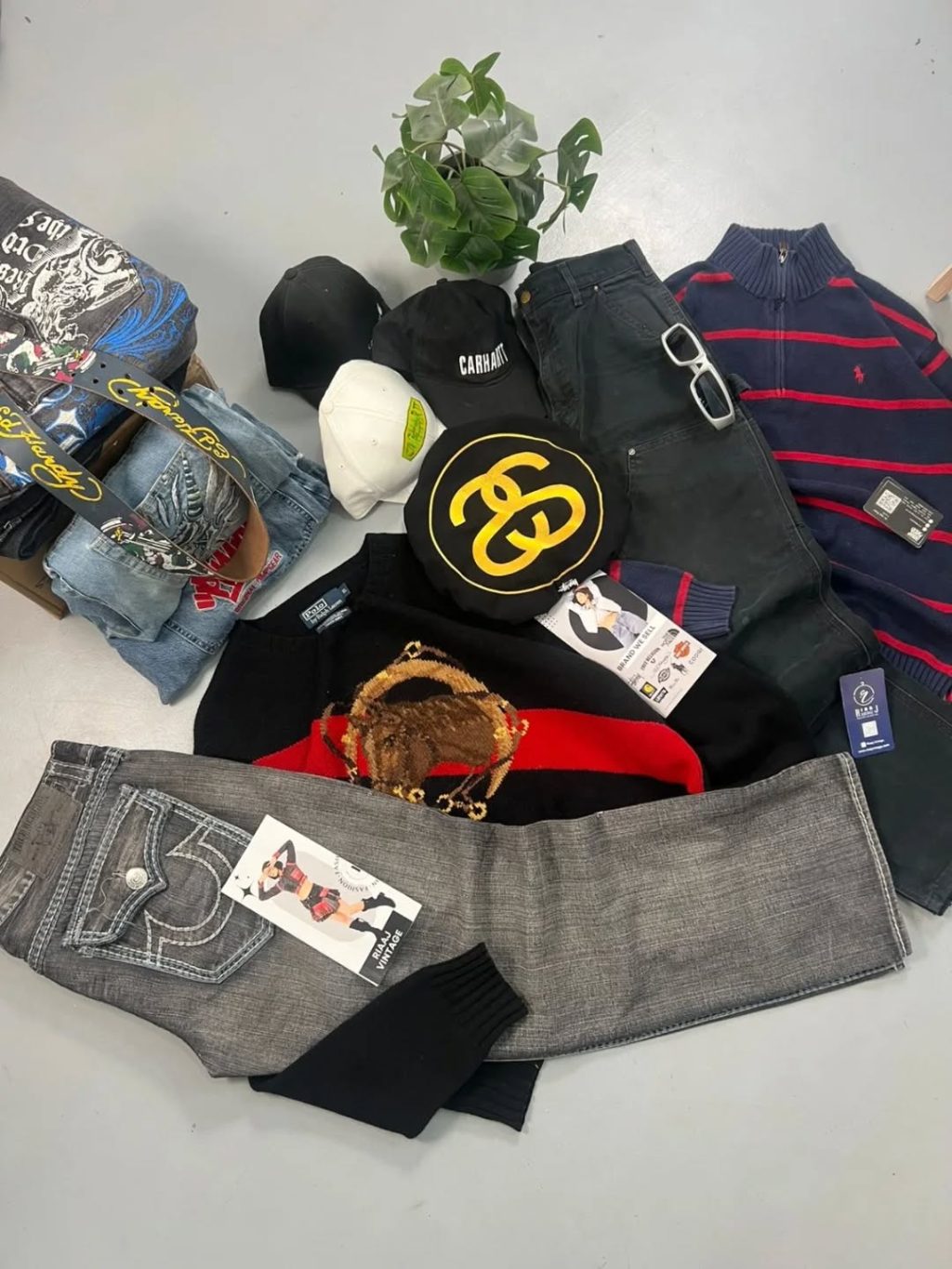 Instagram post from riaajvintage. This post is in position 5.