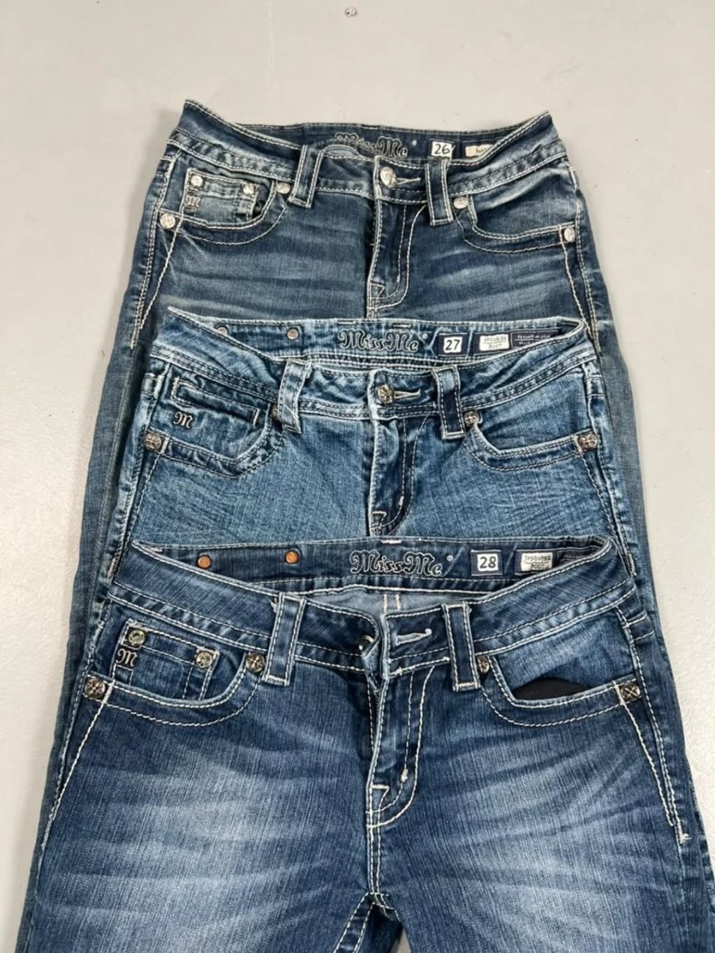 Instagram post from riaajvintage. This post is in position 3.