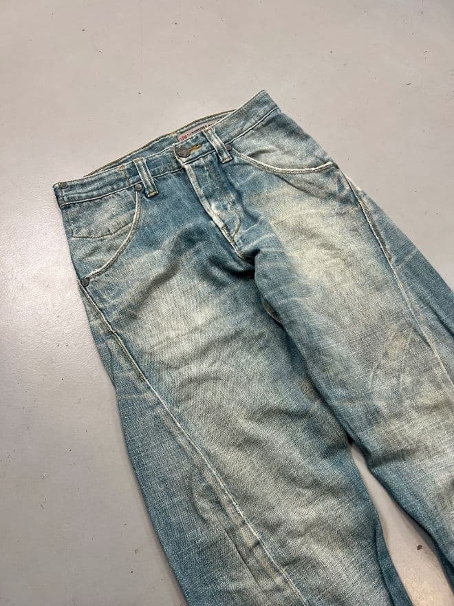 Vintage Levi’s Engineer Jeans Denim with Buckle Belt – Size 28 — image 6 of 10