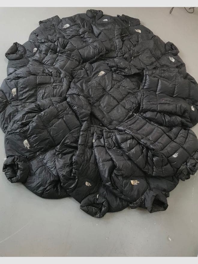 BUNDLE OF 10 BLACK VINTAGE NORTH FACE 700 PUFFER JACKET thumbnail 2