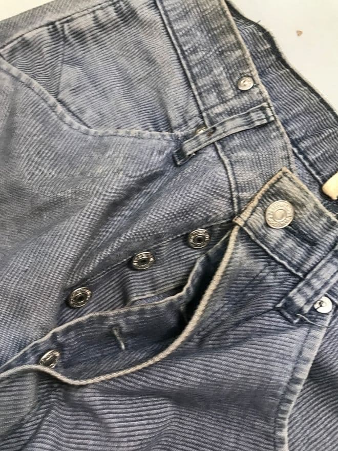 Vintage Levi’s Engineer Jeans Denim Courtrize | Blue | Size 32 — image 9 of 10