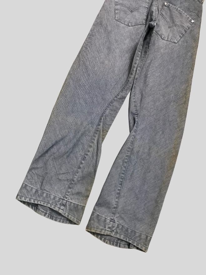 Vintage Levi’s Engineer Jeans Denim Courtrize | Blue | Size 32 — image 8 of 10