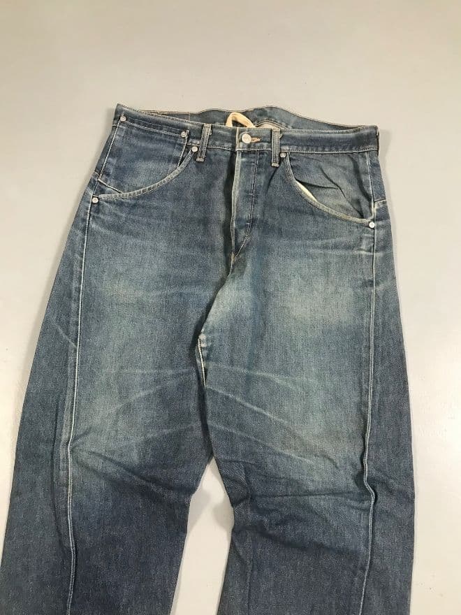 Vintage Levi’s Engineer Jeans — Size 34 | Distressed Workwear Denim — image 8 of 11