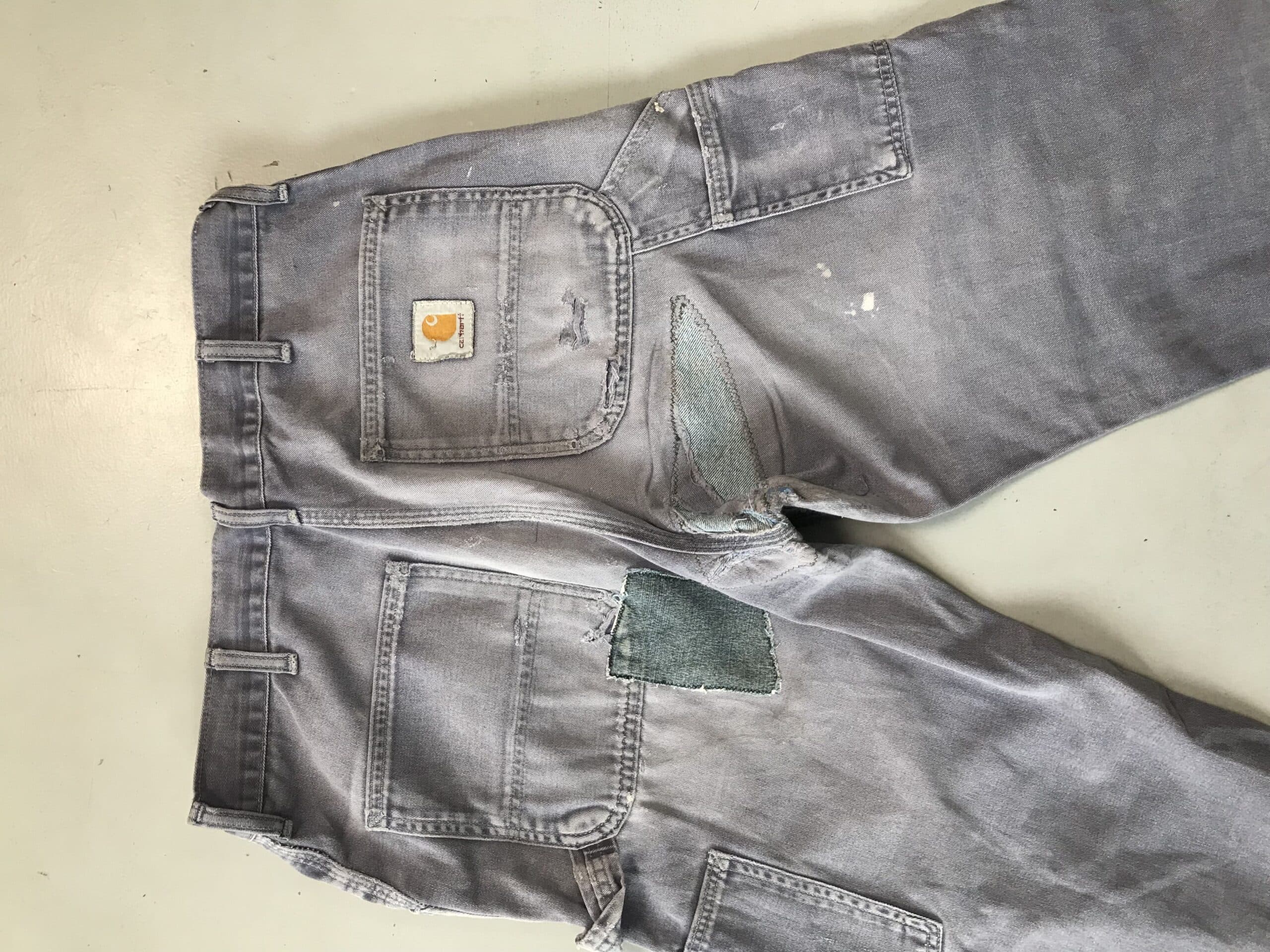 Vintage Faded Carhartt WIP Carpenter Denim | Distressed Workwear Jeans | Size 32 — image 12 of 14