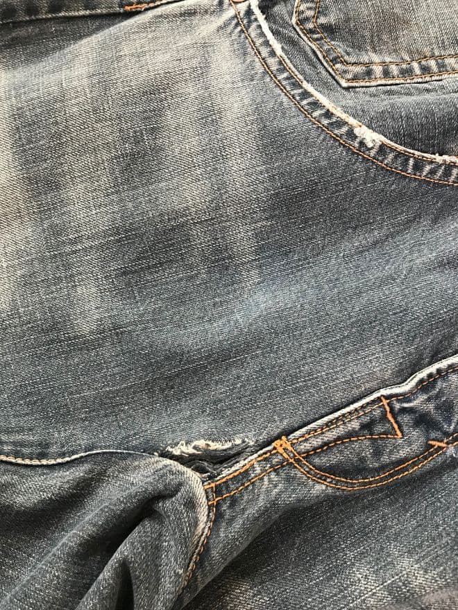 Vintage Levi’s Buckle Belt Dusty Denim – Size 35 — image 11 of 15