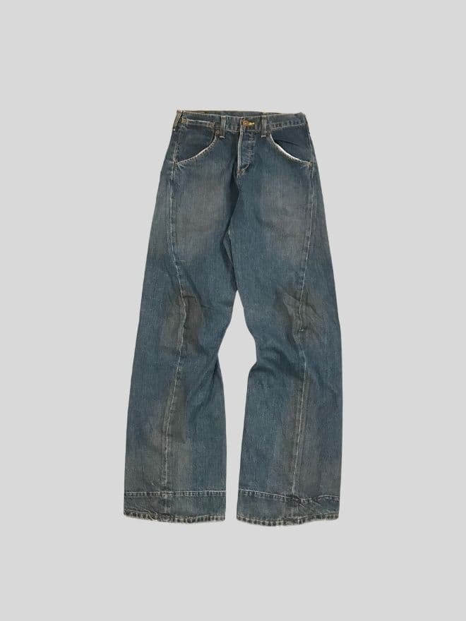 Vintage Levi’s Engineer Jeans with Buckle Belt | Size 28 | Distressed Workwear Denim — image 8 of 11