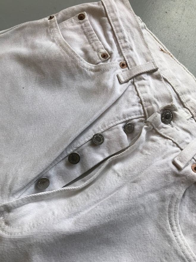Vintage Levi’s 501  White Denim Jeans – Men’s Size 32 — image 5 of 10