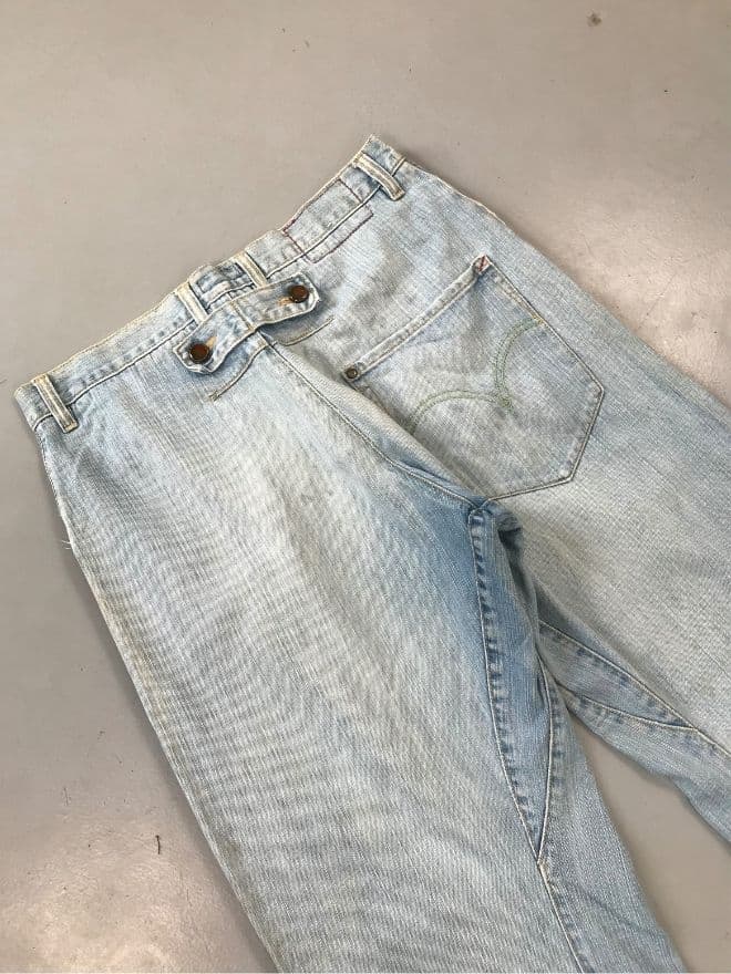 Vintage Levi’s Engineer Jeans With Buckle Belt – Size 32 — image 6 of 11