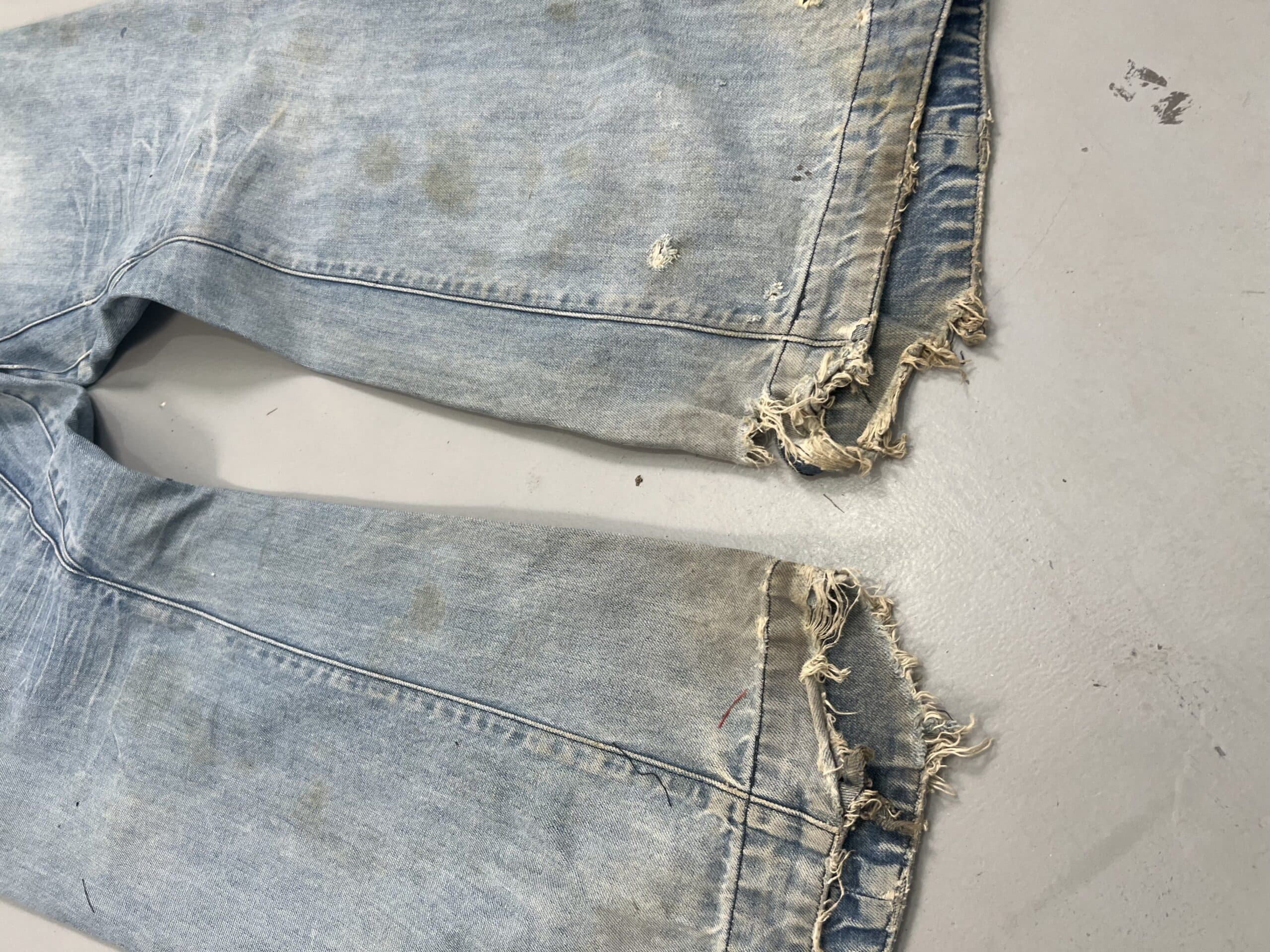 Vintage Levi’s Engineer Jeans – Buckle Belt Baggy Fit — image 11 of 13