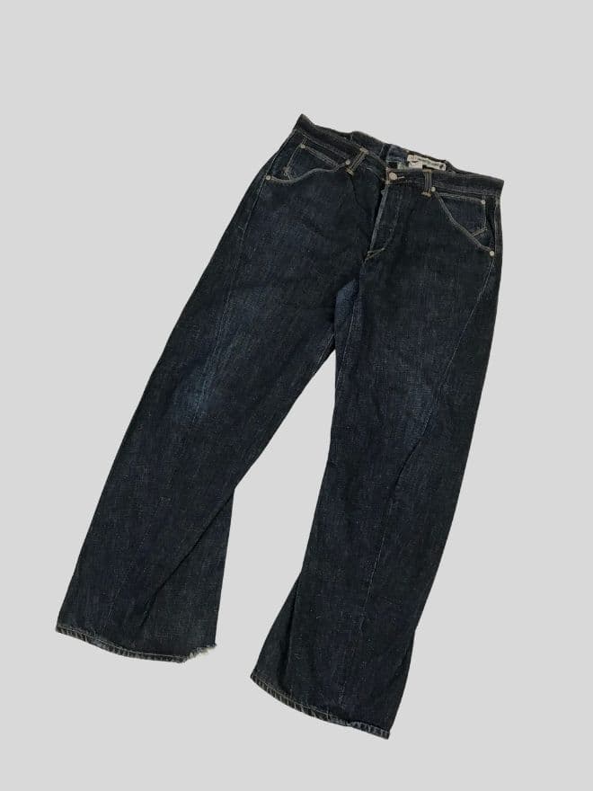 Vintage Levi’s Engineer Buckle Belt Denim Jeans – Utility Fit | Men’s US 36 — image 6 of 8
