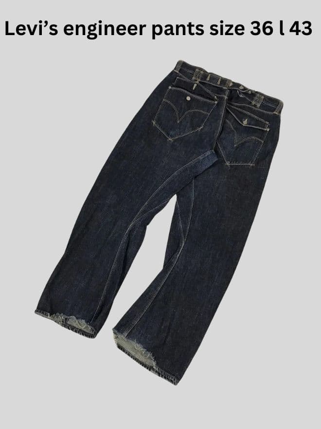 Bundle of Trending Mix Brand Vintage & Factory Leftover Clothing – Pants, Sweaters & Jackets (Mixed Sizes) — image 5 of 11
