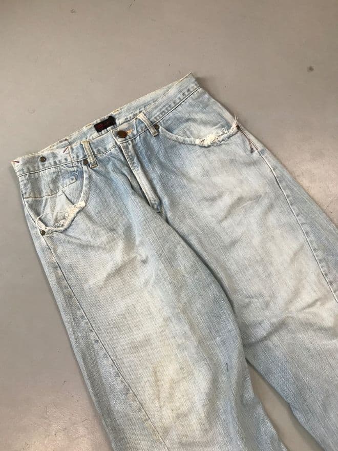 Vintage Levi’s Engineer Jeans With Buckle Belt – Size 32 — image 11 of 11