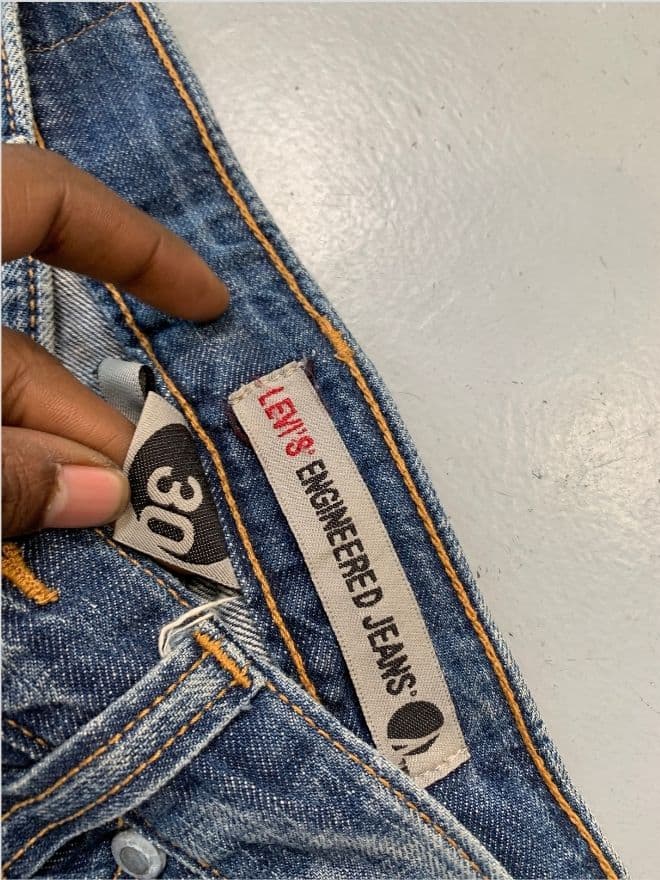 Vintage Levi’s Engineer Jeans – Size 32 – Classic Blue Denim – Straight Leg — image 7 of 11