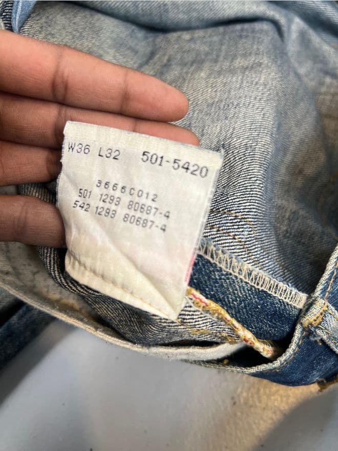 Vintage 90s Levi’s Selvedge Faded Denim (Size 36) — image 10 of 11