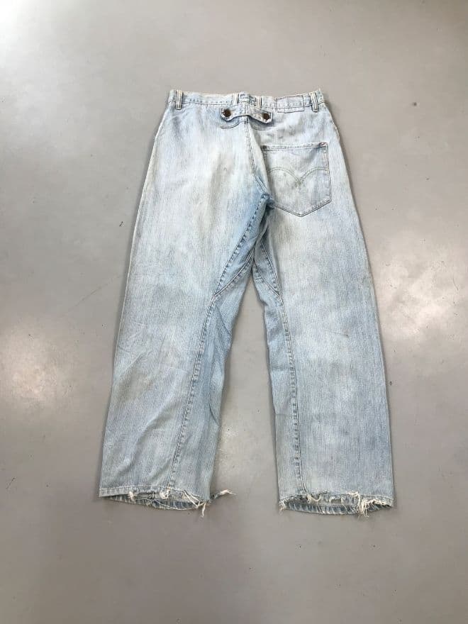 Vintage Levi’s Engineer Jeans With Buckle Belt – Size 32 — image 8 of 11