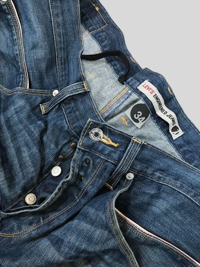 Vintage Levi’s Engineer Jeans Buckle Belt Denim | Men’s US 36 | Authentic Workwear — image 9 of 9
