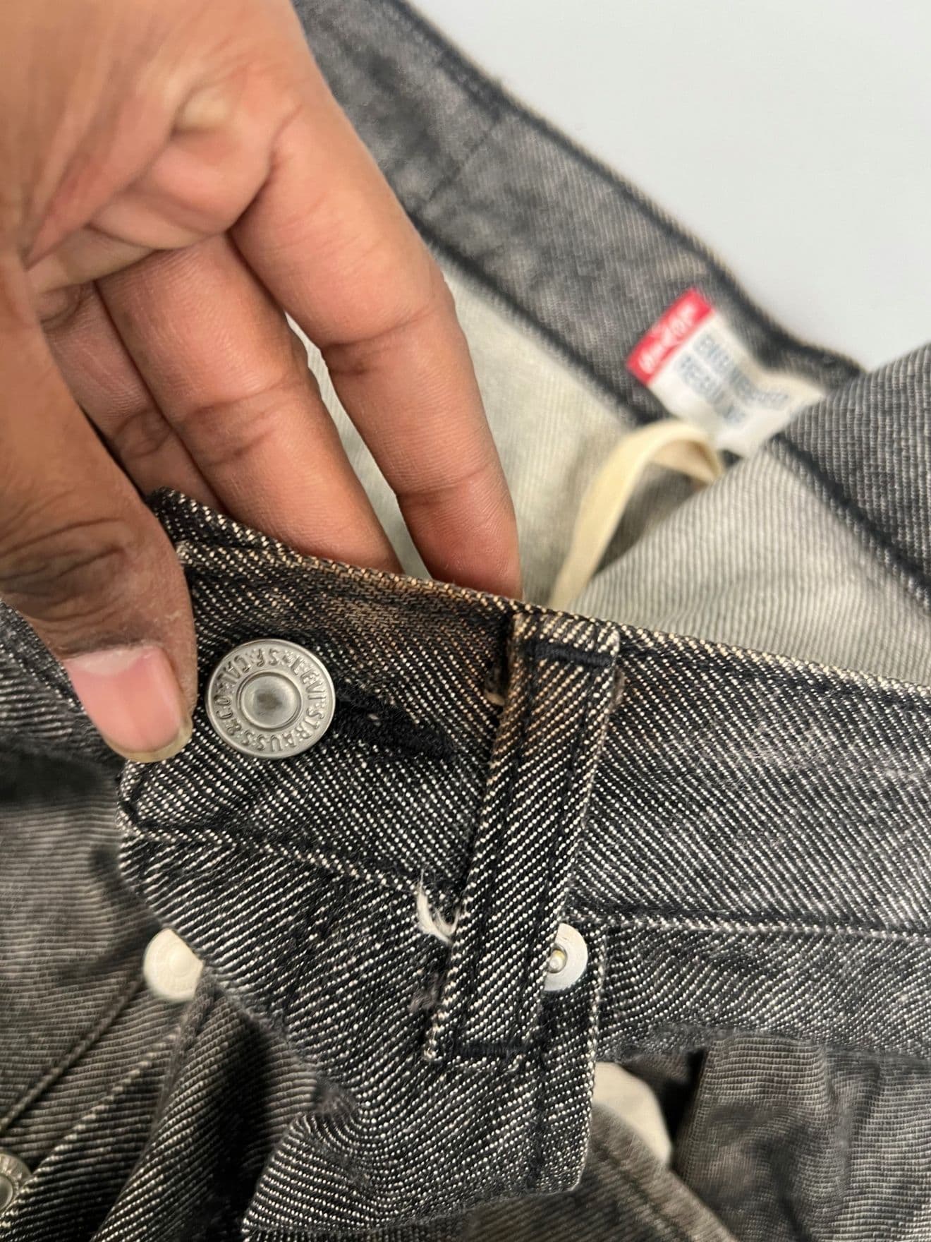 Vintage Levi’s Engineer Jeans Red Tab Denim (Size 31) — image 6 of 13