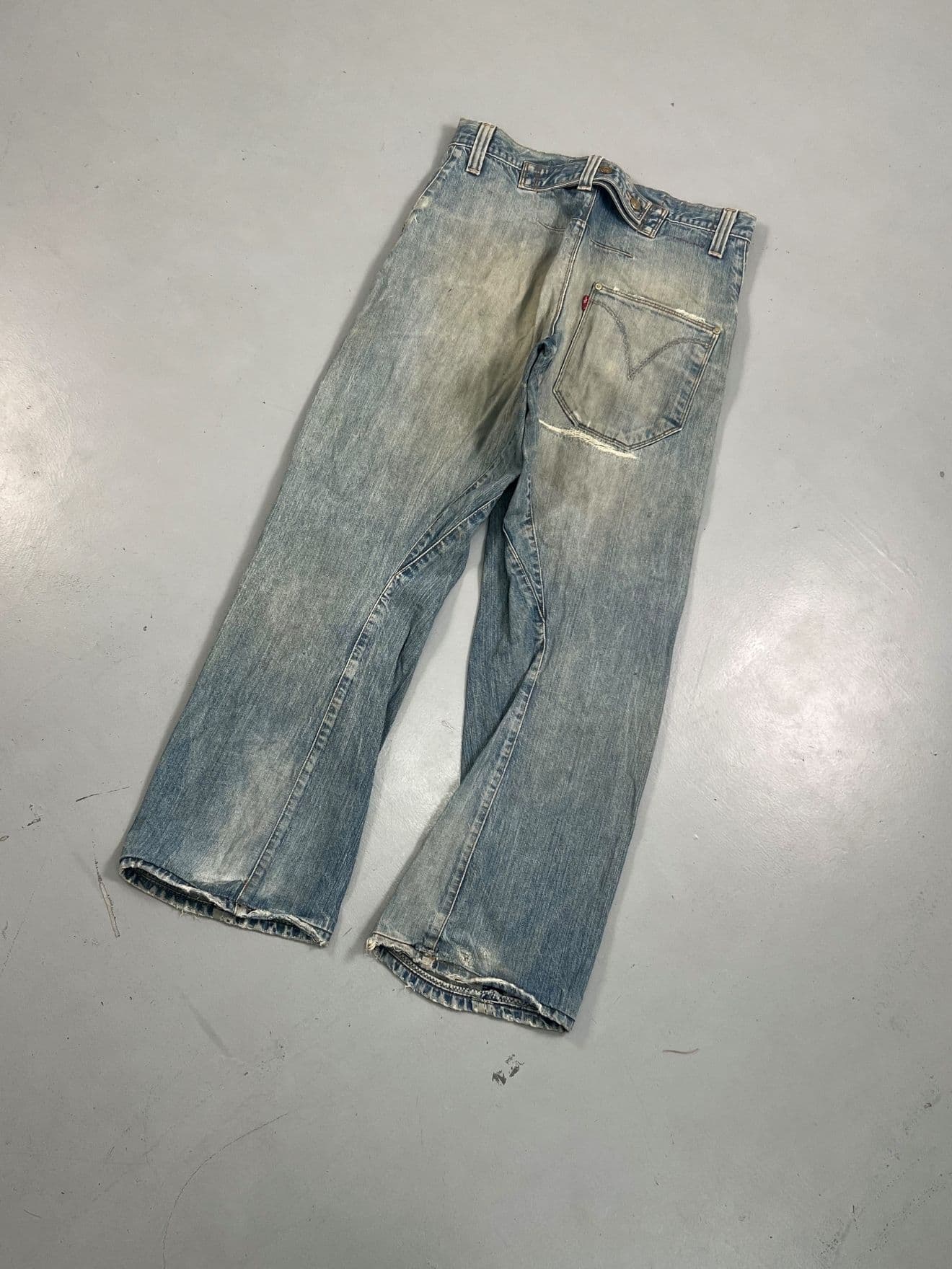 Vintage Levi’s Engineer Jeans Buckle-Belt Denim – Size US 34 / EU 50 — image 6 of 13