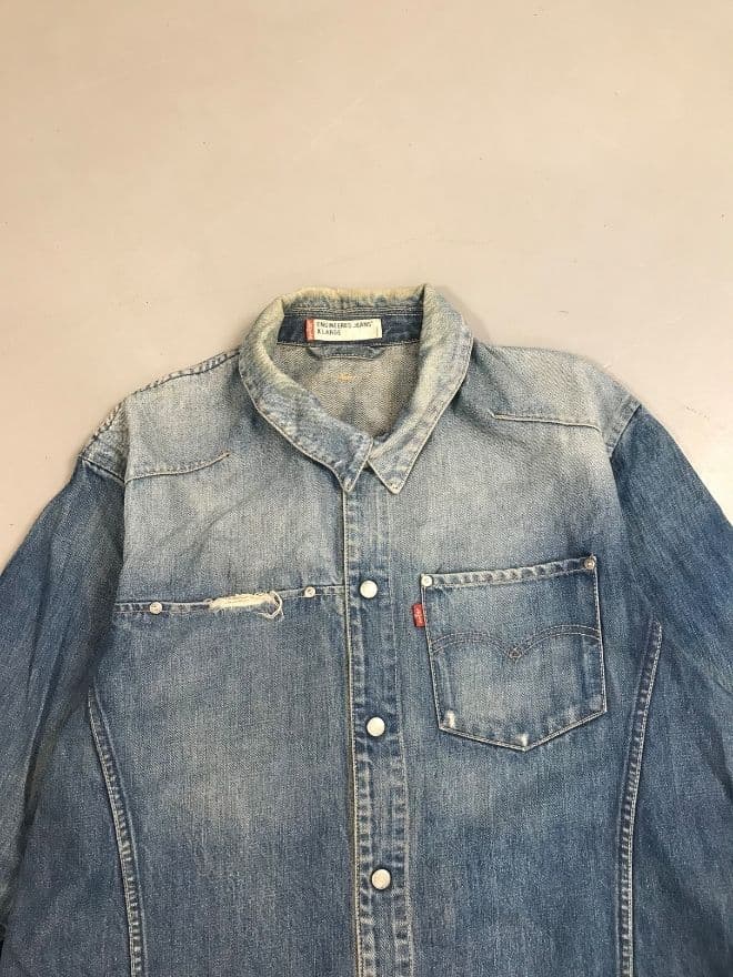 Vintage Levi’s Engineer Denim Jacket – Size XL (Fits M) — image 8 of 9