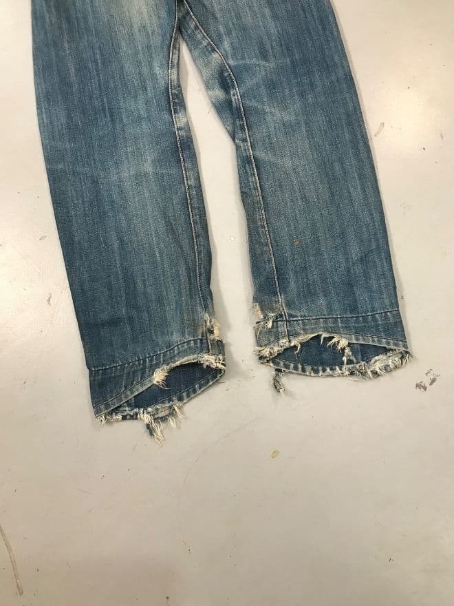 Vintage Levi’s Engineer Jeans Denim – Size 28 — image 6 of 8