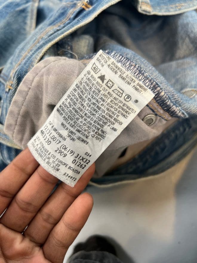 Vintage Levi’s Engineer Jeans With Belt Detail (Size 32) — image 7 of 12