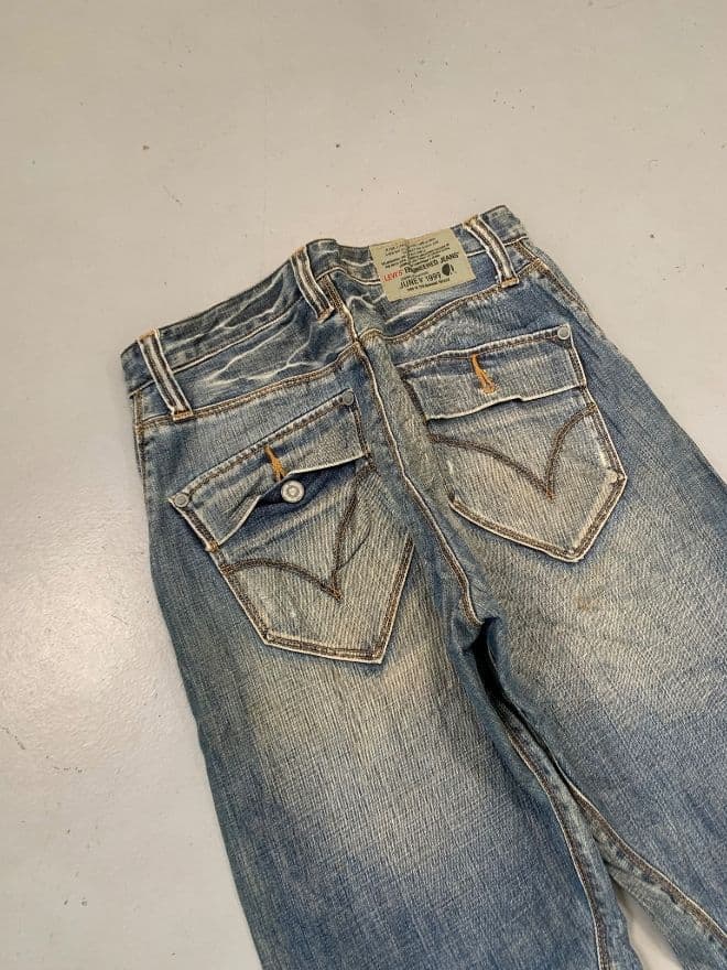 Vintage Levi's Engineer Jeans – Blue Denim – Men’s 28 (US 28 / EU 44) – Classic Workwear — image 5 of 11