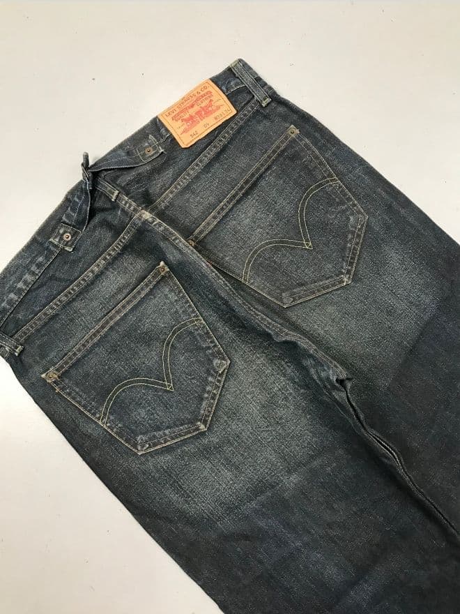 Vintage Levi’s Buckle Belt Jeans – Blue Denim | Size 38 — image 6 of 8