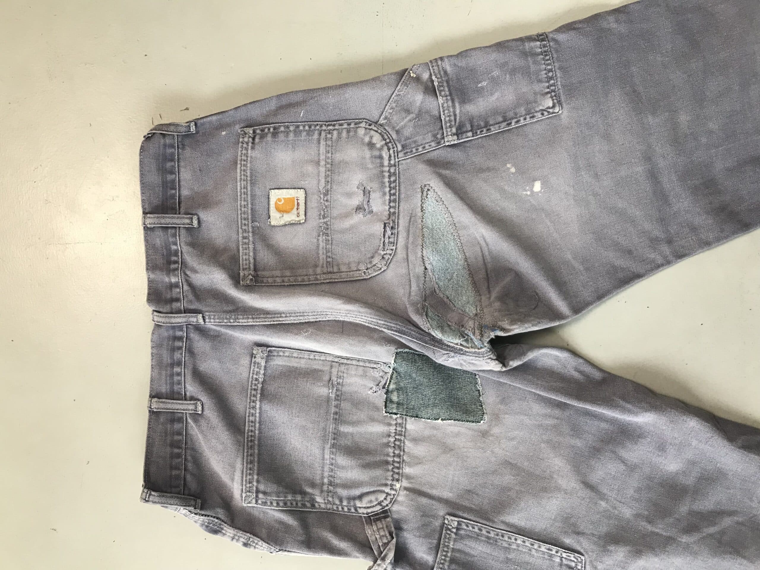 Vintage Faded Carhartt WIP Carpenter Denim | Distressed Workwear Jeans | Size 32 — image 11 of 14
