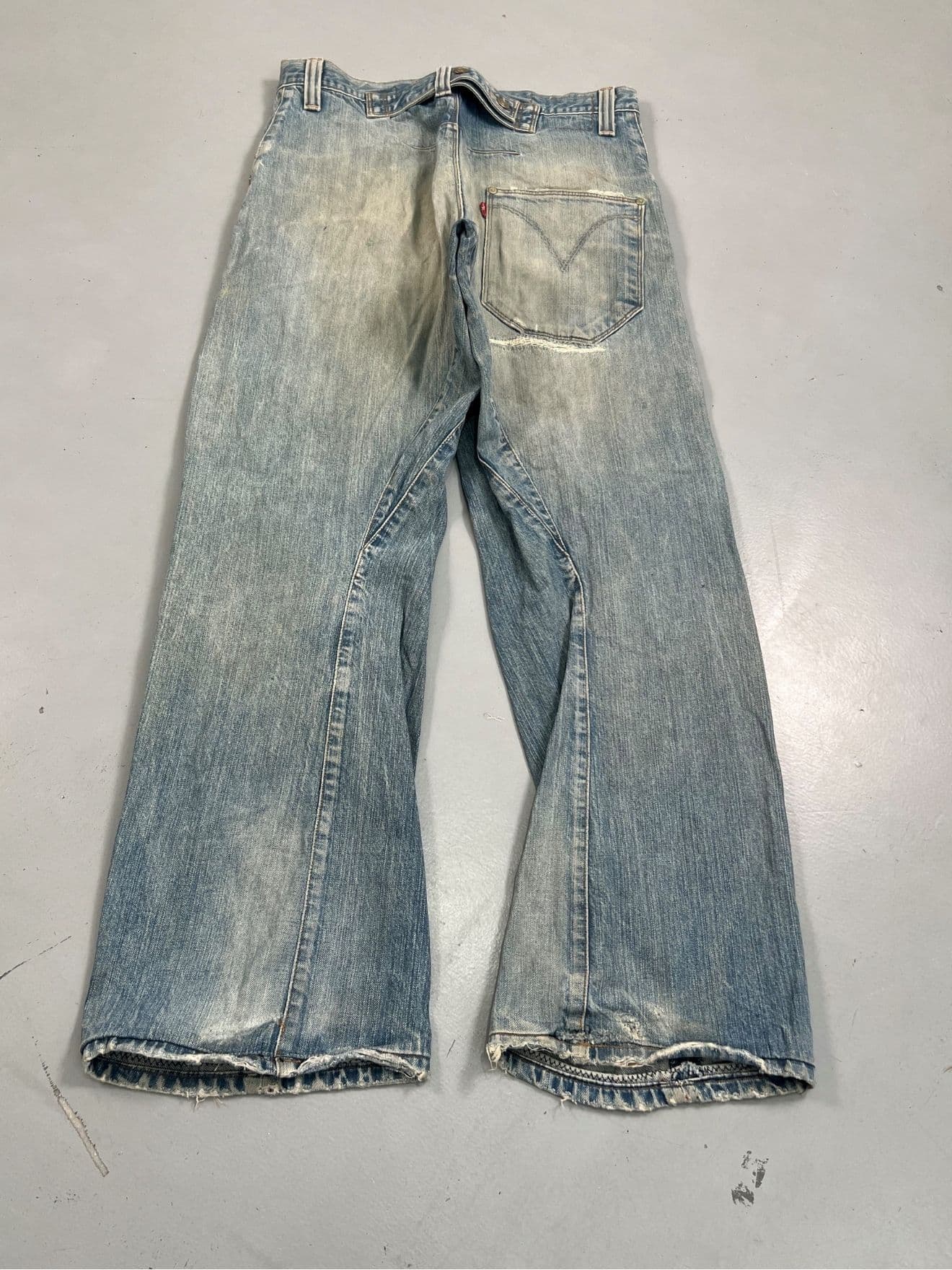 Vintage Levi’s Engineer Jeans Buckle-Belt Denim – Size US 34 / EU 50 — image 8 of 13
