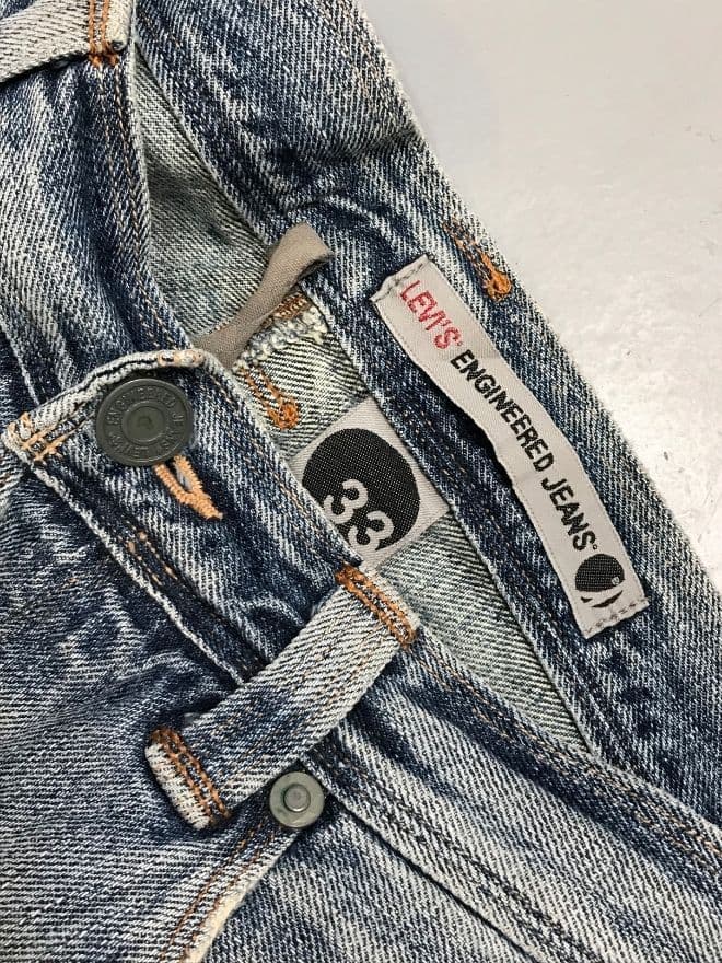 Vintage Levi’s Engineer Jeans Denim – Blue Avant-Garde Fit (Size 33) — image 9 of 9
