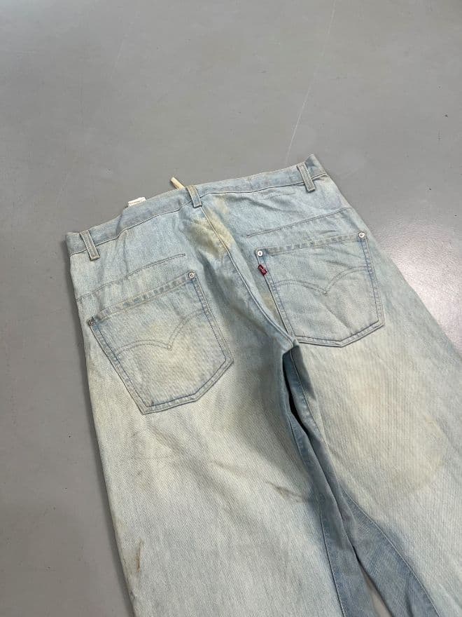 Vintage Levi’s Engineer Jeans – Classic Blue Denim | Men’s 35 — image 12 of 13