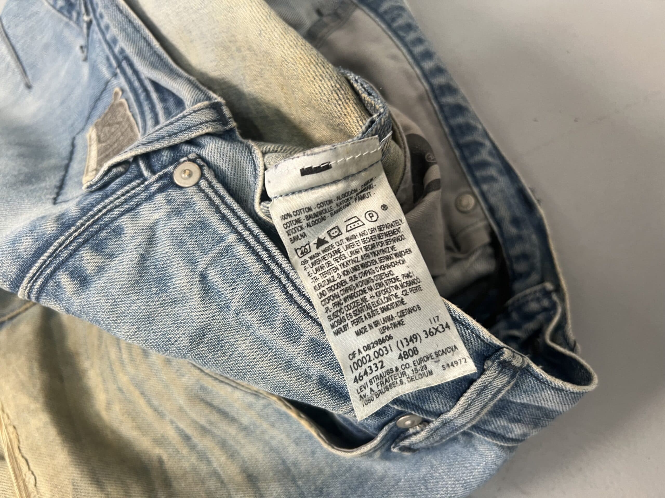 Vintage Levi’s Engineer Jeans – Buckle Belt Baggy Fit — image 6 of 13