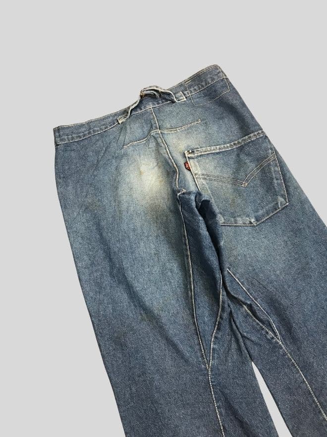 Vintage Levi’s Engineer Jeans Buckle Denim | Men’s US 30 | Authentic Levi’s — image 6 of 10