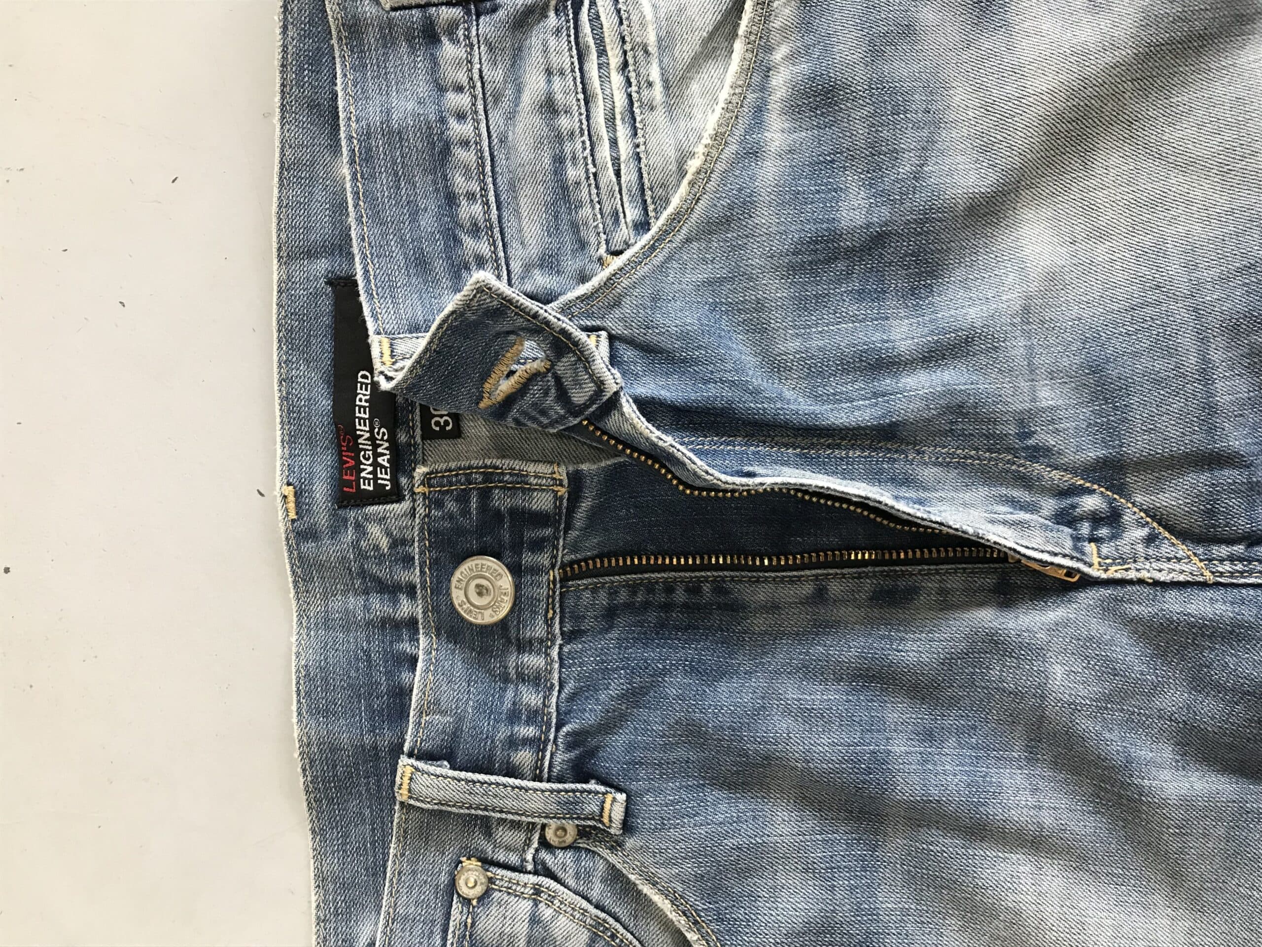 Vintage Levi’s Engineer Jeans Denim | Classic Blue Workwear | Size 34 — image 5 of 13