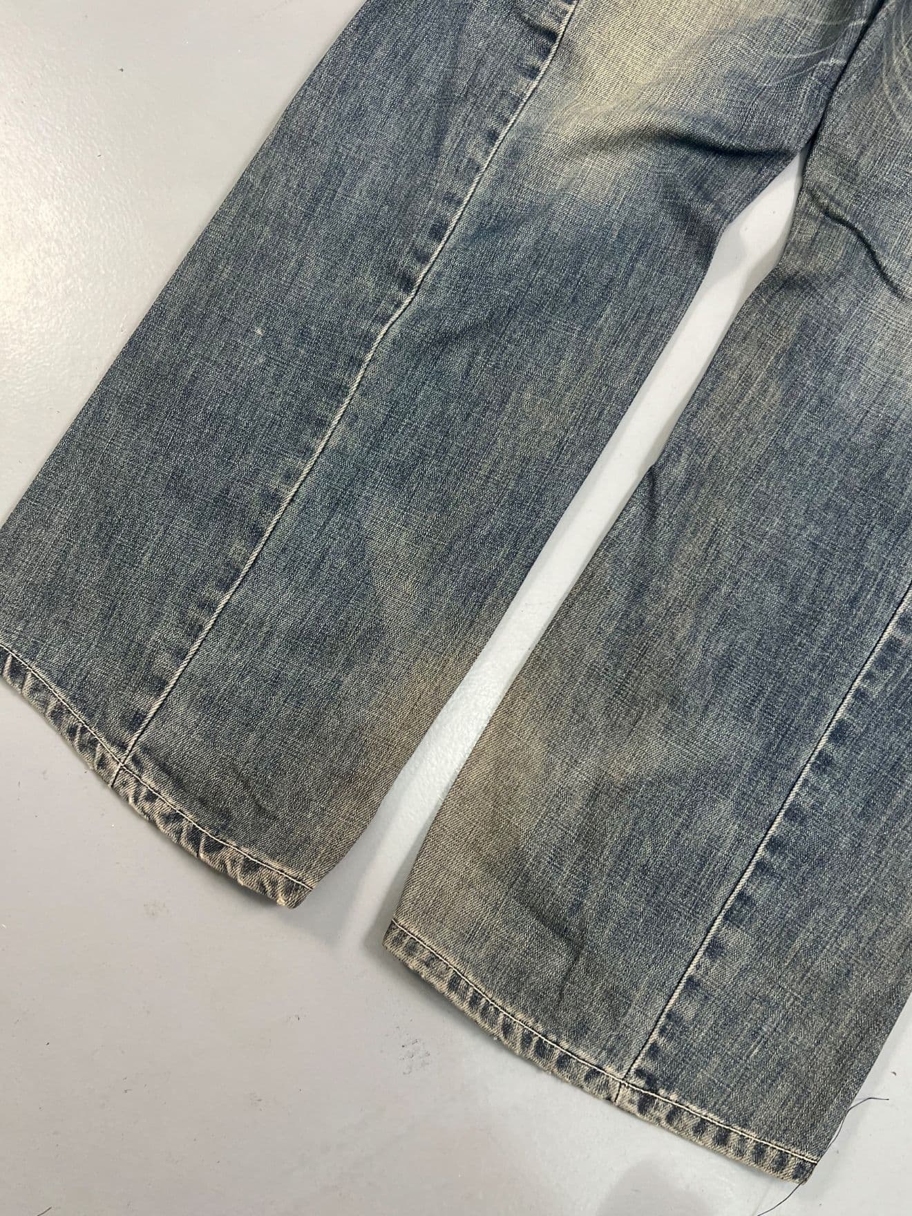 Vintage Levi’s Engineer Jeans Buckle-Belt – Size US 32 / EU 48 — image 10 of 11