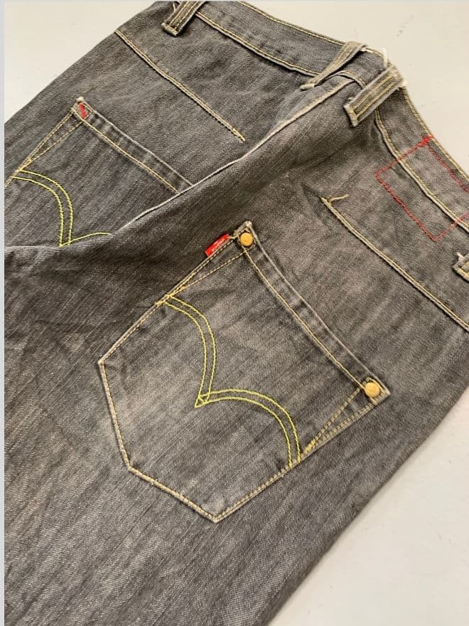 Vintage Levi's Engineer Jeans – Black Denim – Men’s 32 (US 32 / EU 48) – Distressed Avant-Garde — image 7 of 8