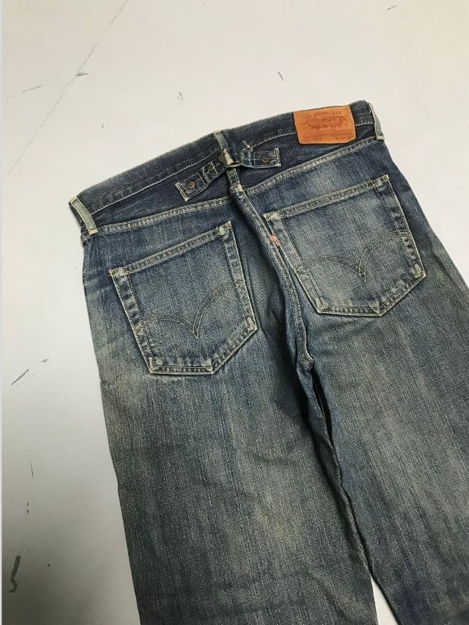 Vintage Levi’s Selvedge Buckle Belt Jeans – Men’s US 32 / EU 48 — image 10 of 10