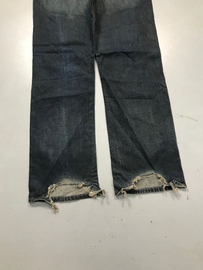 Vintage Levi’s Buckle Belt Jeans – Blue Denim | Size 38 — image 7 of 8