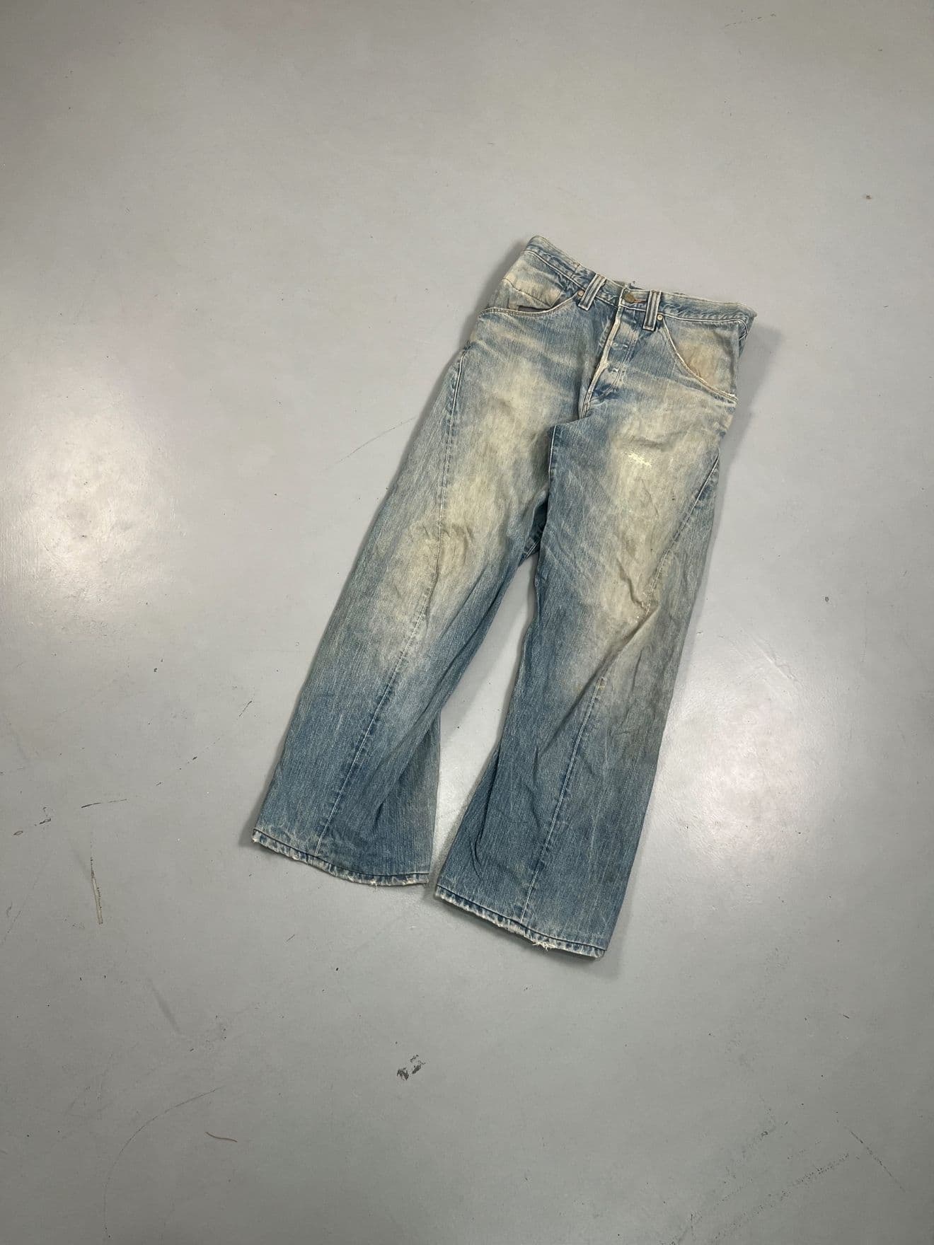 Vintage Levi’s Engineer Jeans Buckle-Belt Denim – Size US 34 / EU 50 — image 7 of 13