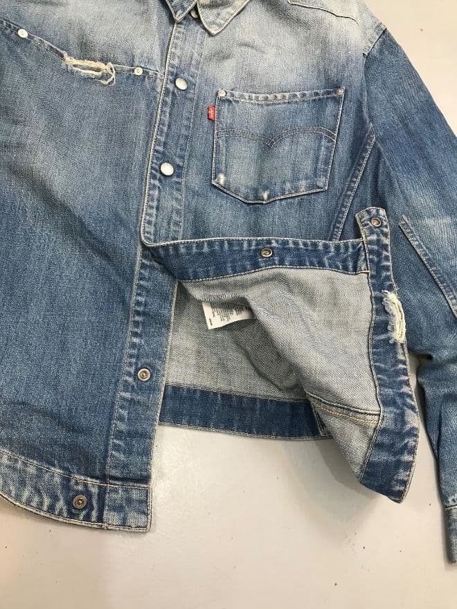 Vintage Levi’s Engineer Denim Jacket – Size XL (Fits M) — image 9 of 9