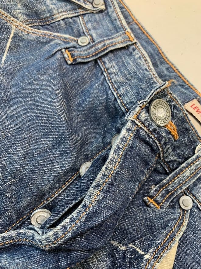 Vintage Levi’s Engineer Jeans – Size 32 – Classic Blue Denim – Straight Leg — image 8 of 11