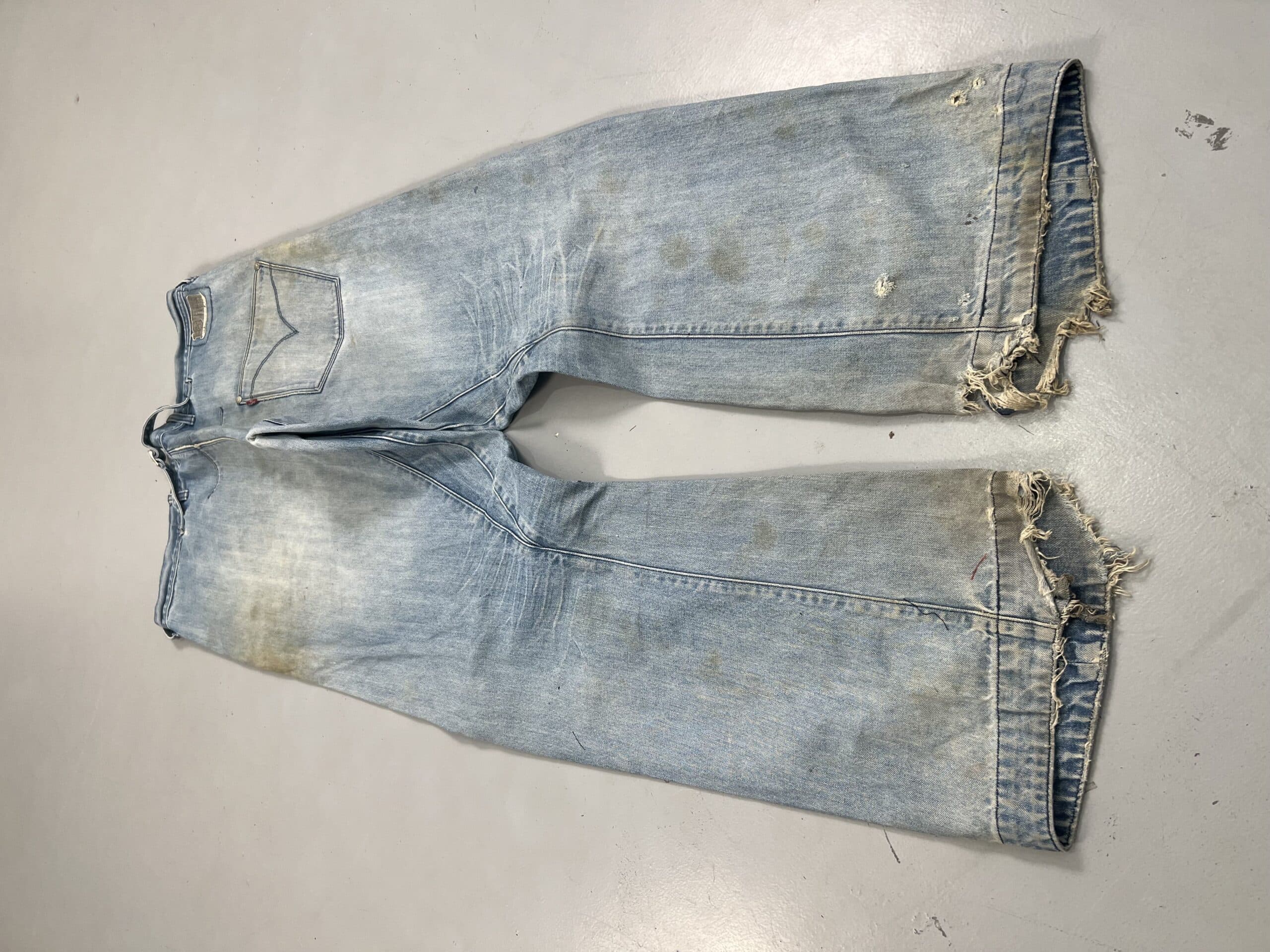 Vintage Levi’s Engineer Jeans – Buckle Belt Baggy Fit — image 12 of 13