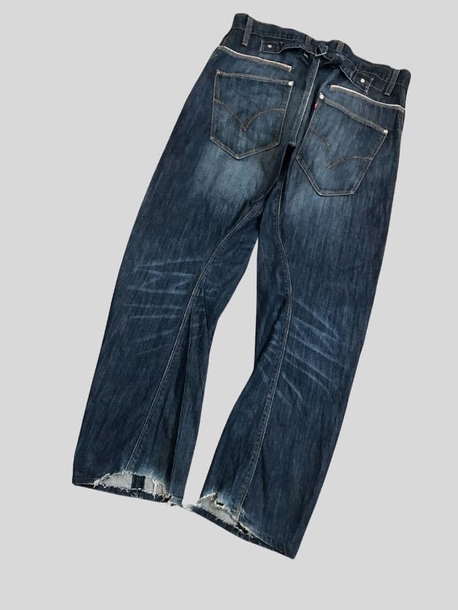 Vintage Levi’s Engineer Jeans Buckle Belt Denim | Men’s US 36 | Authentic Workwear — image 8 of 9