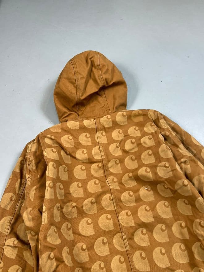 Carhartt – Factory Leftover Vintage Sherpa-Lined Jacket – Men’s Size M (Workwear / Beige) — image 8 of 11