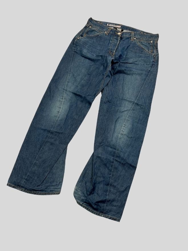 Vintage Levi’s Engineer Denim Jeans with Buckle Belt – Size 36 (US) / 52 (EU) — image 9 of 10