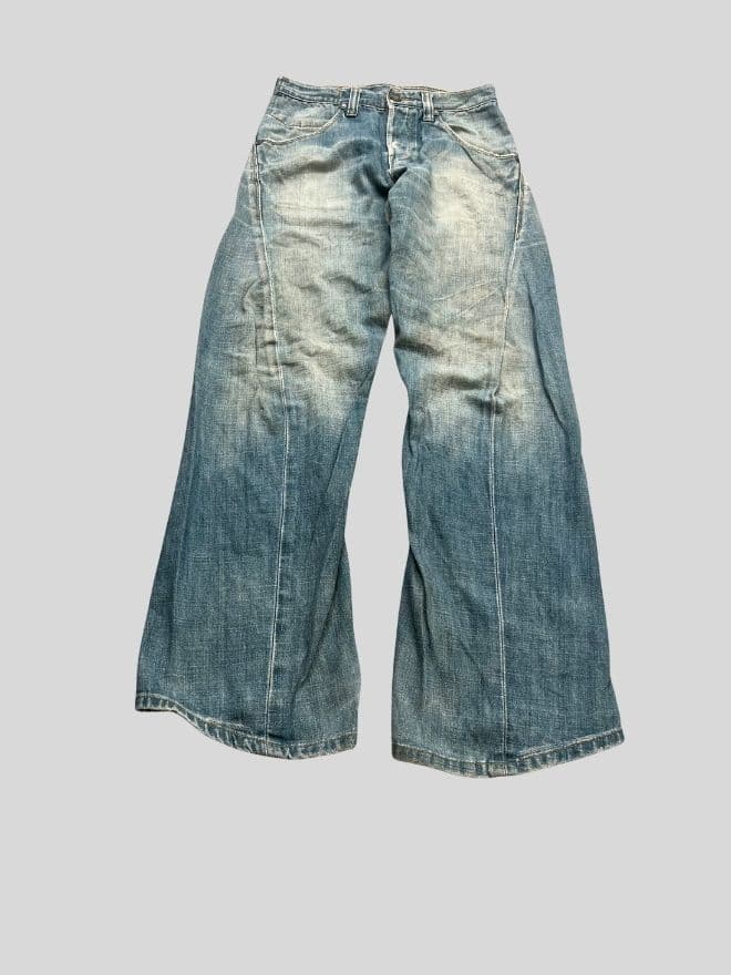 Vintage Levi’s Engineer Jeans Denim with Buckle Belt – Size 28 — image 5 of 10