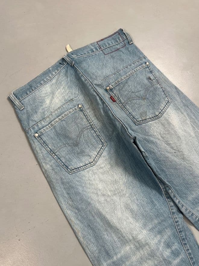 Vintage Levi’s Engineer Jeans –Size 32 | Classic Blue Workwear — image 9 of 10