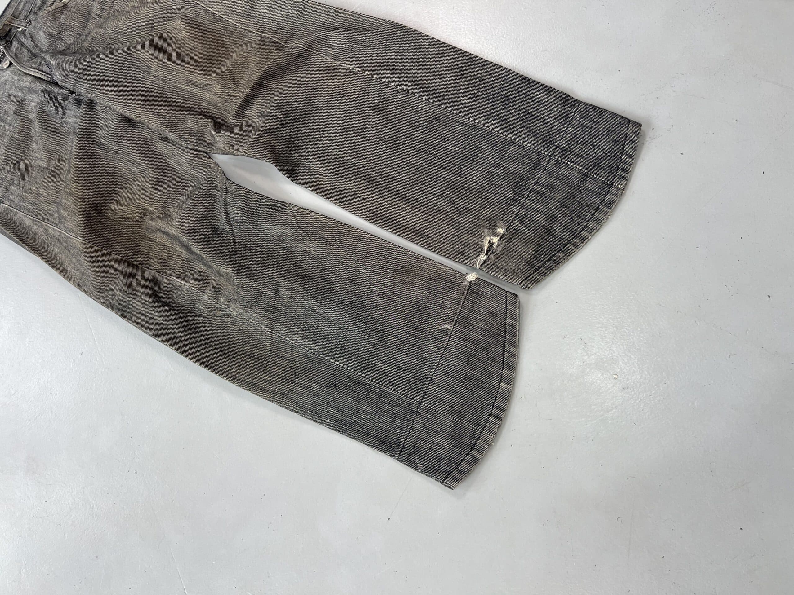 Vintage Levi’s Engineer Jeans Denim – Black Workwear Fit (Size 32) thumbnail 3
