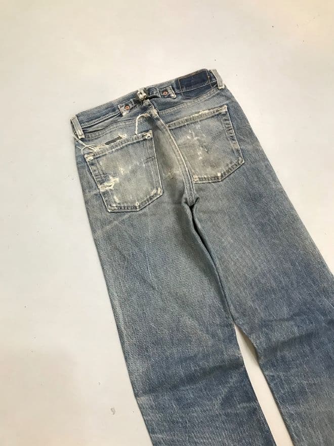 Vintage Levi’s Denim Jeans  – Size 30 – Streetwear Fit — image 9 of 11