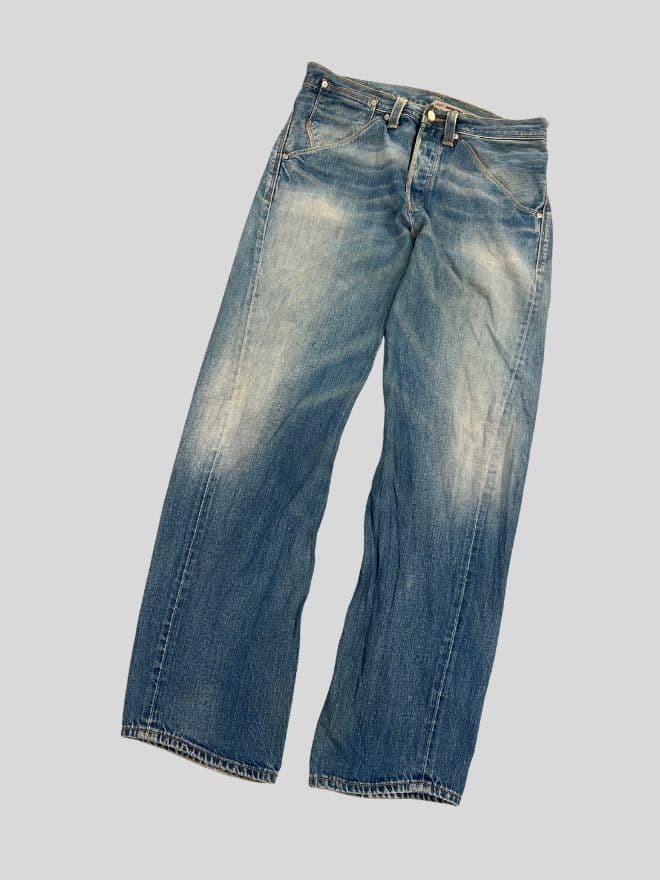 Vintage Levi’s Engineer Jeans With Belt Detail (Size 32) — image 6 of 12